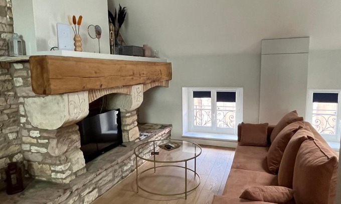 Givry Apartment | Les clos de Givry - Clos Théodore - Appartement 88m2 climatisé avec sauna et petite terrasse