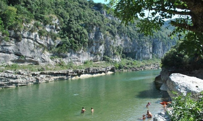 Saint-Martin-d'Ardeche Apartment | Les Deux Tours