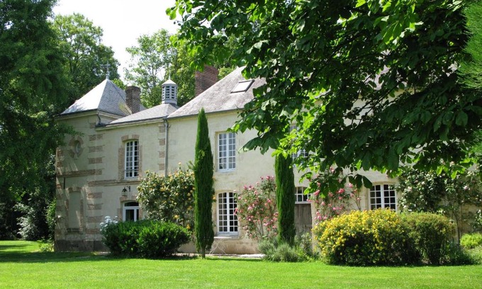 Coulonges-sur-Sarthe Bed & Breakfast | les grandes hayes