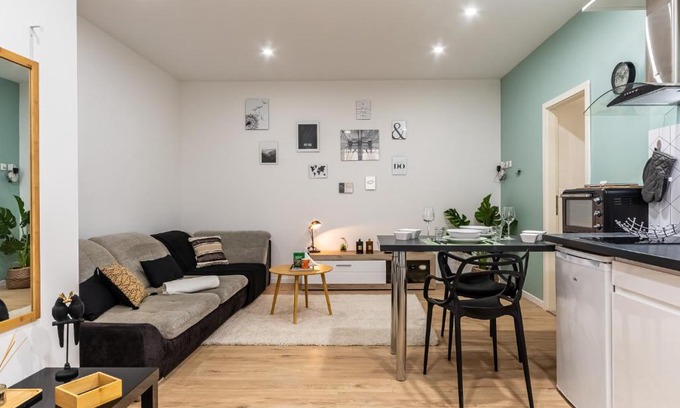 Ep 21 - Saint-Paul Apartment | Les Huisselets 4