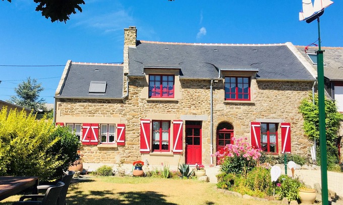 Cancale Villa | Les phares du Haut Bout