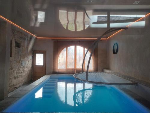 Mostuejouls House | lesoleilo