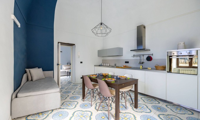 Quartieri Spagnoli Apartment | Leticia's Apartment by Wonderful Italy