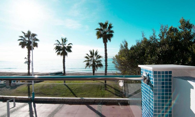 Playas del Palo Apartment | Letmalaga Cremades Beach