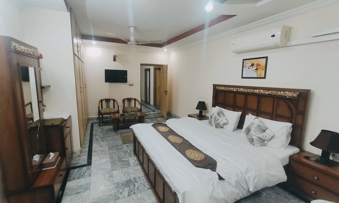 G-9 Sector House | LEXUS HOME SPACIOUS AND CENTRALLY LOCATED