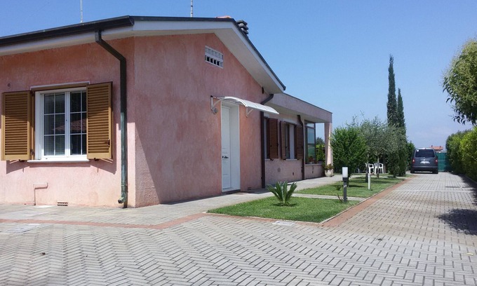 Camaiore House | Lido Di Camaiore Villa Garden 3 Kilometers From the Sea