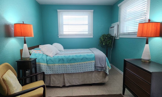 Sarasota Apartment | Lido Key Hide-Away for Two