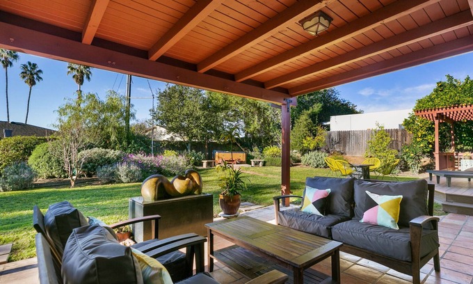 Mira Monte House | Life Imitates Art in Ojai.