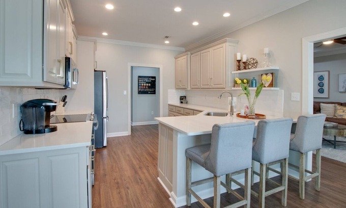 Madison House | LifeStyle Living Luxury Rentals