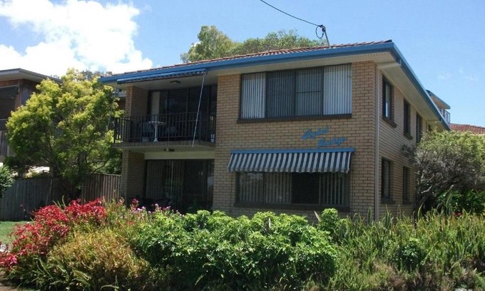 Bellara House | Light, Airy 1st Floor Unit - Marbrin Close, Bellara