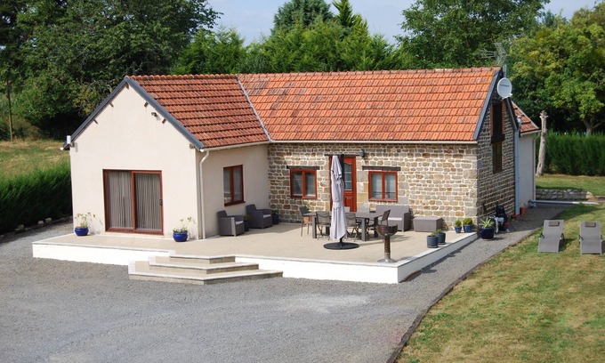 Chalandrey House | Light and airy bungalow with large terrace & heated outdoor pool