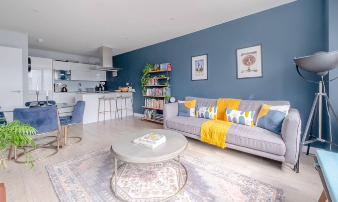 Lansbury Apartment | Light & Spacious 1Bedroom Flat with Balcony - Mile End