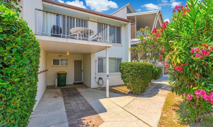 Yamba House | Lighthouse Unit 1, TOP NOTCH