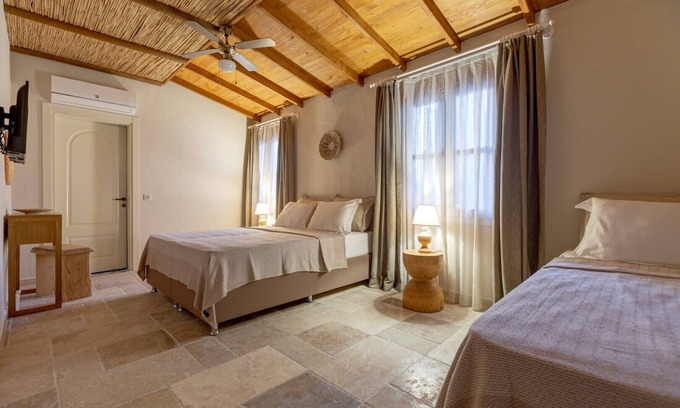 Tokoglu Hotel | Lika Alacati