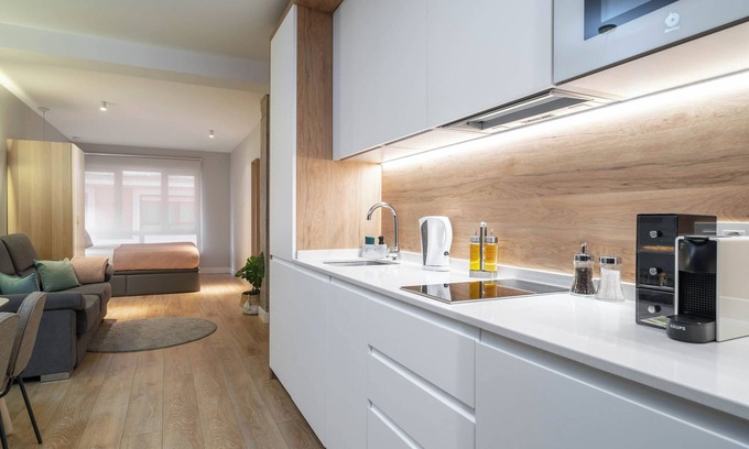Castanos Apartment | Limehome Bilbao Tristan de Leguizamon