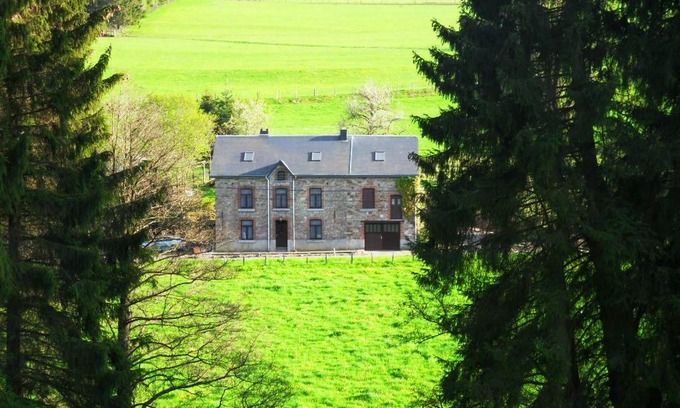 Vielsalm House | Lin-La-Bedin