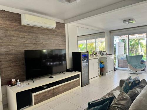 Boicucanga Beach House | Linda casa Pé na Areia
