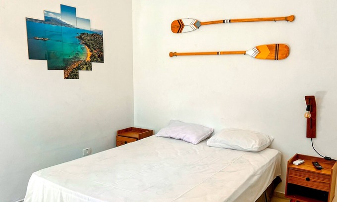 Pereque Apartment | Linda Suíte com Frigobar a 150m da Praia do Perequê
