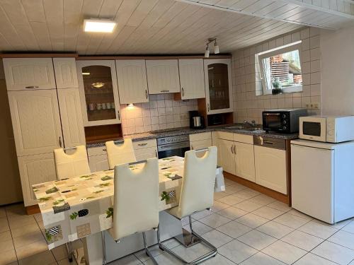 Saarburg Apartment | Linh's Ferienwohnung