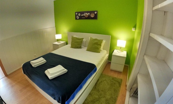 Penha de Franca Apartment | Lisbon T2 apartment in typical villa in Sapadores Lisbon