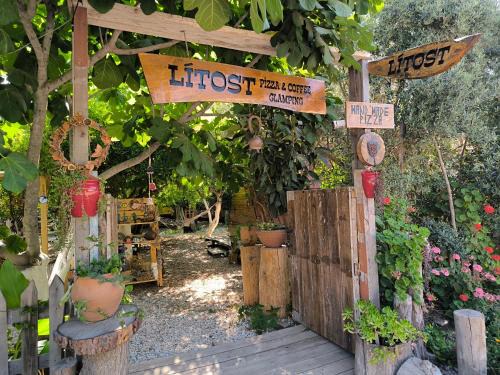 Kumluca Hotel | Litost Cafe