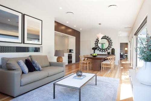 North Sydney House | Little Alfie, North Sydney Isyd