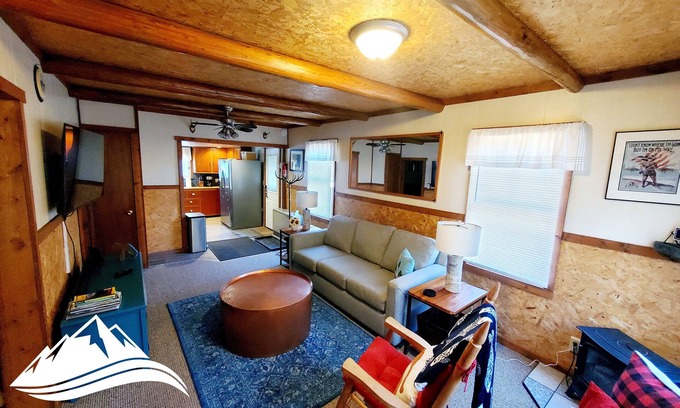Seeley Lake House | Little Blue Cabin on the Clearwater River!