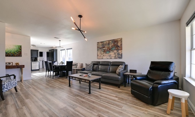 Little Elm House | 'Little Elm Diamond' - Steps to Lewisville Lake!