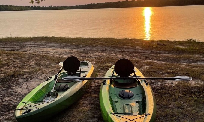 Eufaula House | Little Lakeside Retreat *BOAT RAMP ACCESS*