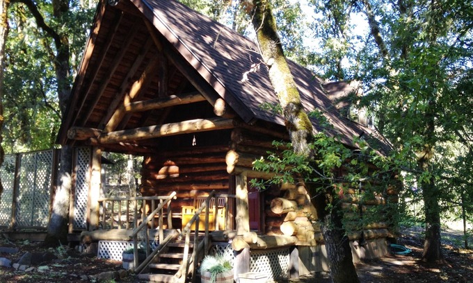 Eugene Cabin | Little Log Cabin in the Woods!