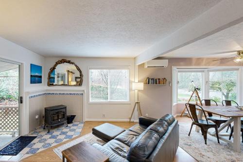 Cloverdale House | Little Nest