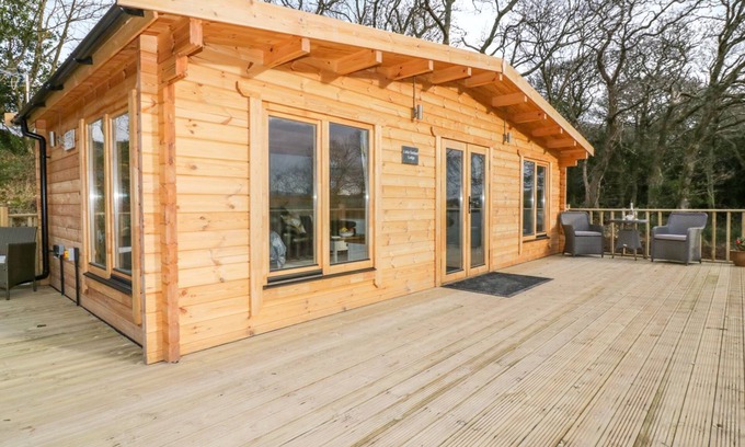 Truro Cottage | LITTLE ORCHARD LODGE, luxury holiday cottage in Goonhavern