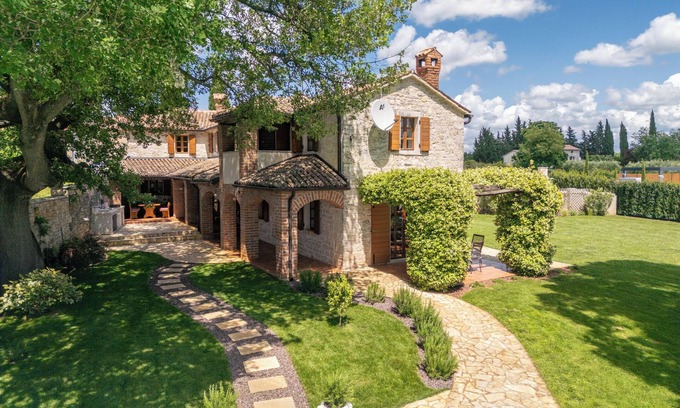 Bacva Villa | Little Owl Estate - Authentic Istrian Stone Villa with Pool