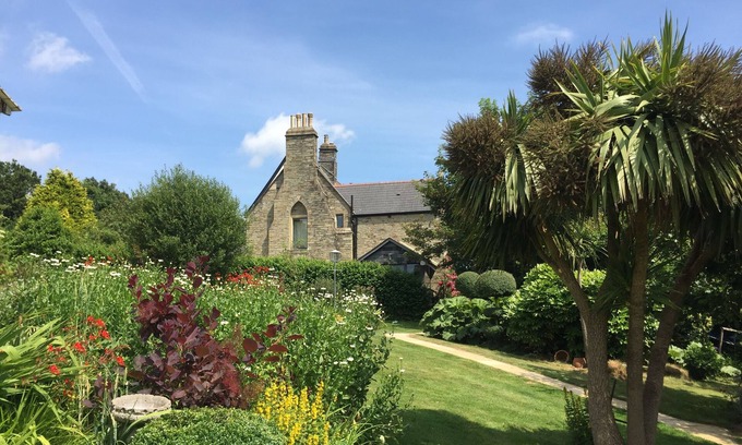 Lostwithiel Cottage | Little Peregrine, an Idyllic quiet cottage at Peregrine Hall.