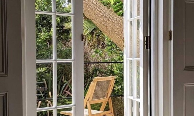 Shanklin Apartment | Little Treasure in Heart of Old Village Shanklin + Ferry Discount