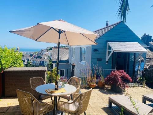 Brixham Apartment | Little Trevio - seaside haven with parking and sea views