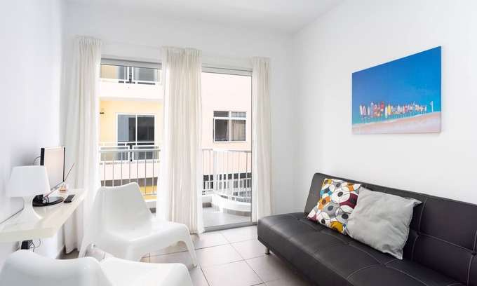 El Fraile Apartment | LIVE ARONA CALLAO 1D