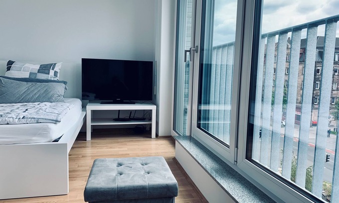 Eberhardshof Apartment | Live like at home - Ready to Live in A37