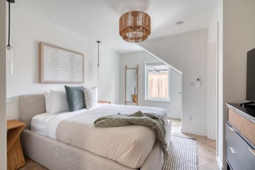 Alberta Arts District Hotel | Lively Alberta Arts Studio