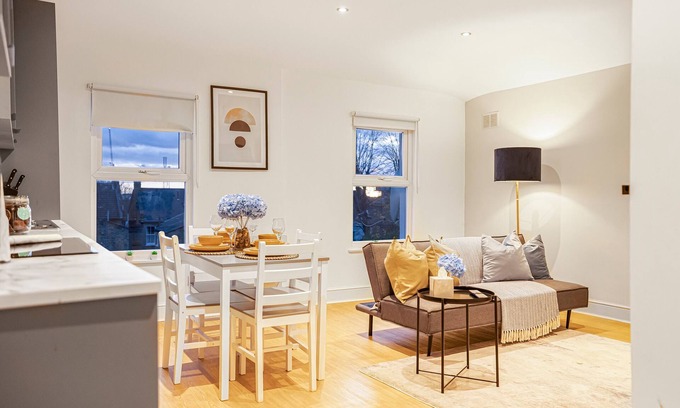 Harlesden Apartment | LiveStay - Modern Apartment on Acton Lane 3