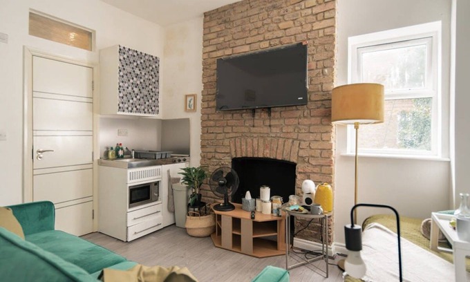 Harringay Ladder Apartment | Livestay Studio Apartment in London Green Lanes*5