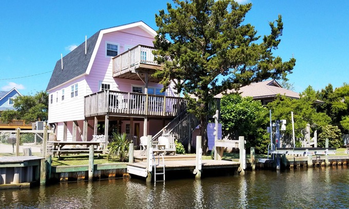 Ocracoke House | Livin' Outta Line: Canal front home with private dock, sunrise views.