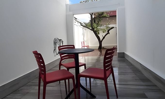 Barrio Italia Apartment | Living Vaisse