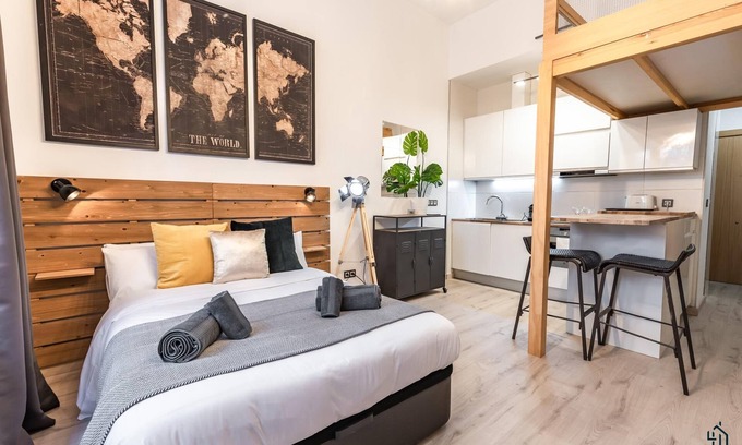 La Merced Apartment | Living4malaga Woodland Oasis Center