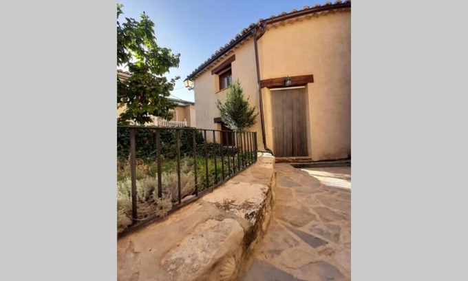 Moscardon Apartment | Lobetania