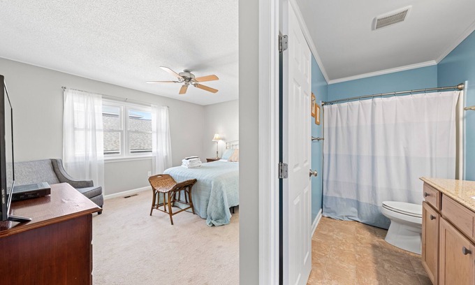 North Carolina Coast Condo | Lobster at Carolina Beach, Great Location, steps to the beach