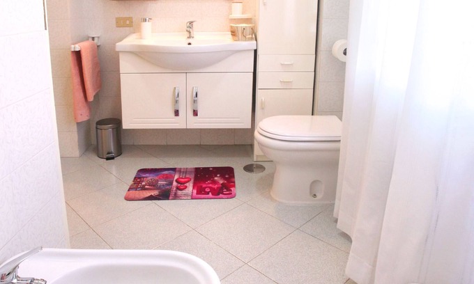 Ercolano Apartment | Located in Ercolano, 700 m from the ruins of Ercolano family apartment