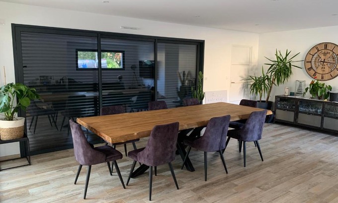 Soulitre Villa | Location 24h du Mans villa 5 chambres avec piscine