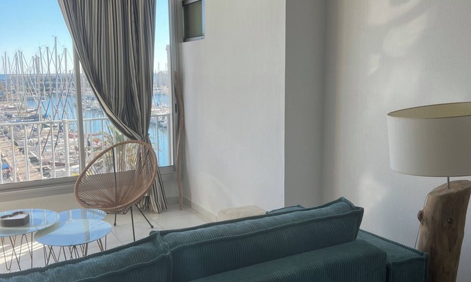 Le Port Apartment | Location, Saisonnière