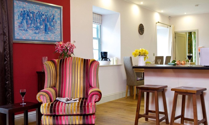 Crieff Cottage | Locherlour Mill Cottage in Crieff. Perfect for couples. Pets Welcome. Accessible.